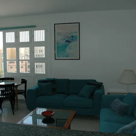 Lovely Flat With Sea-view, 1 Minute Walk To