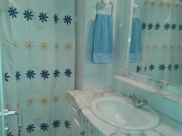 Lovely Flat With Sea-view, 1 Minute Walk To Apartamento