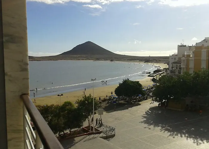 Lovely Flat With Sea-view, 1 Minute Walk To *