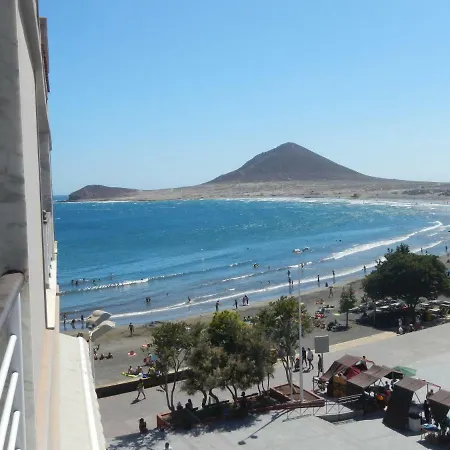 Apartment Lovely Flat With Sea-view, 1 Minute Walk To